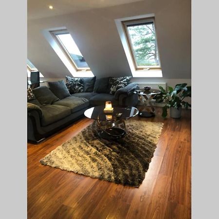 Struan Coach House In Gated Residence Stirling Ngoại thất bức ảnh